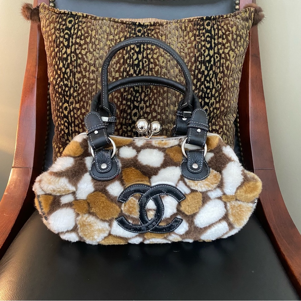 Unique fur unbranded fashion bag